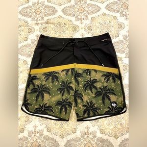 Quiksilver men’s board shorts size 36